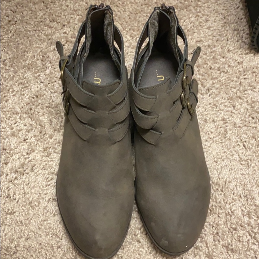 Booties - Picture 5 of 5